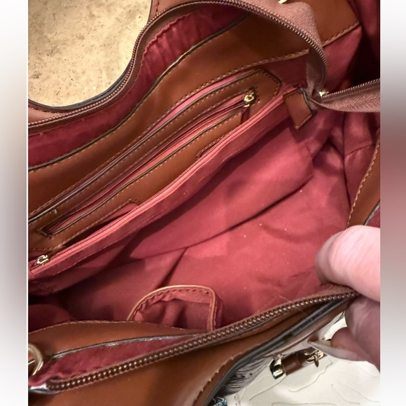 Boho chic embossed leather Top Handle Bag in shades of brown with gold hardware - Picture 10 of 16